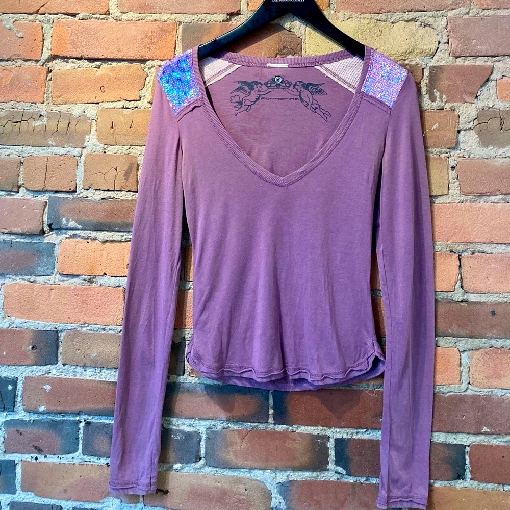 Vintage Y2K style Fornarina Long Sleeve Sequined Purple Top.  Size: Small